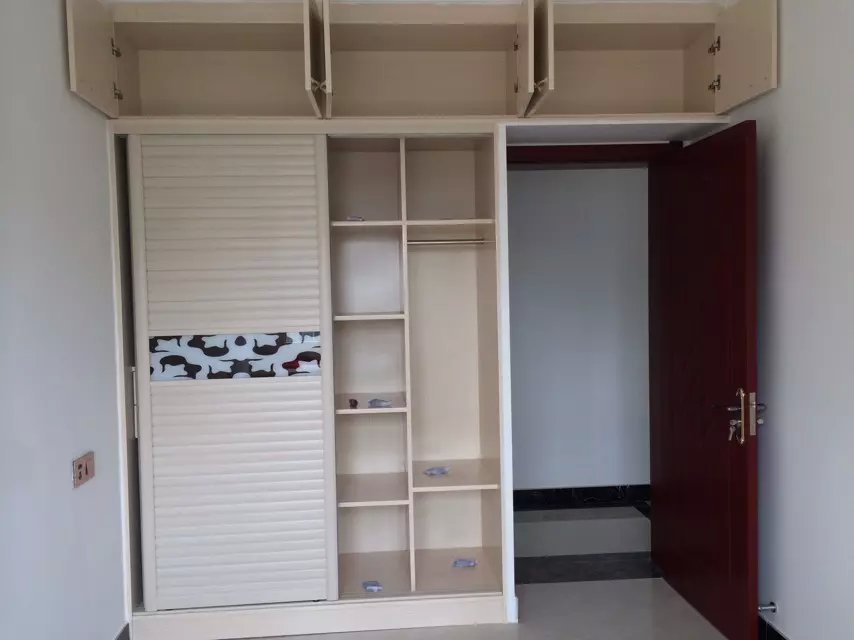 �����к�������װ�ް���